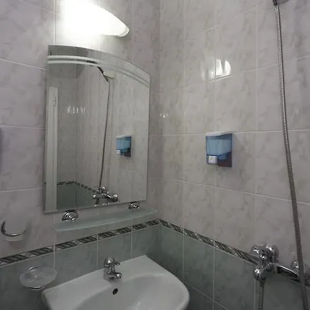 Marina Hotel 3*