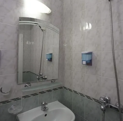 Marina Hotel 3*