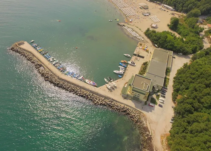 Отель Marina Китен