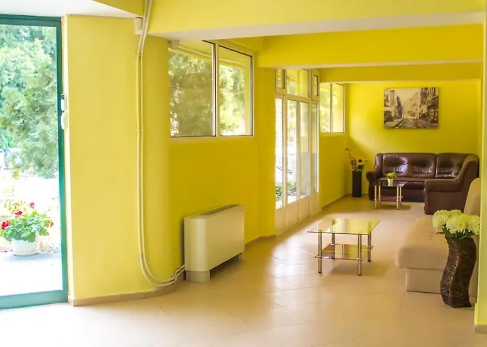 Marina Отель Китен